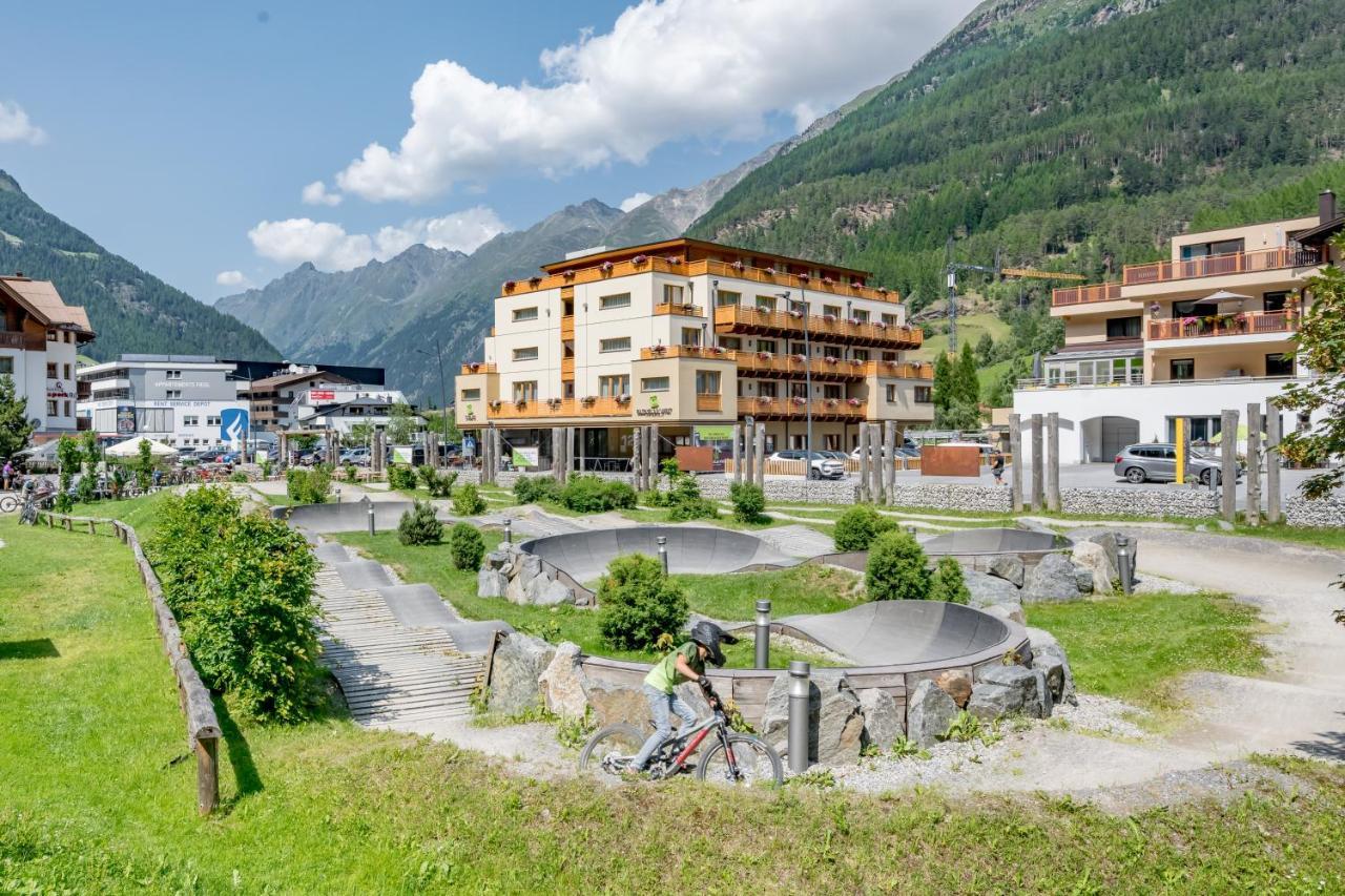Hotel Baeckelar Wirt Superior Sölden Eksteriør bilde